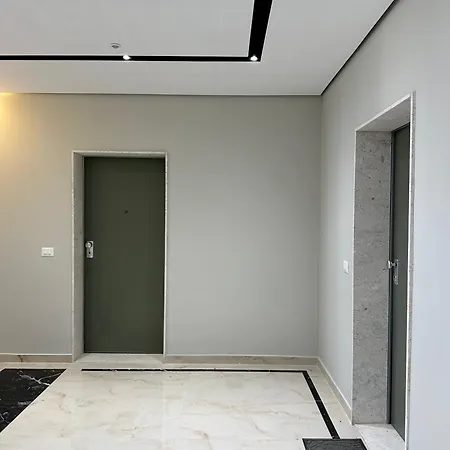 Apartment Essy Tirana