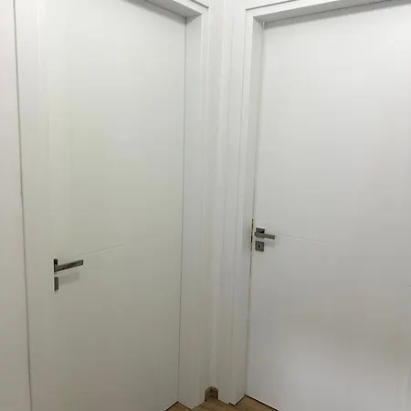 Essy Apartmán Tirana