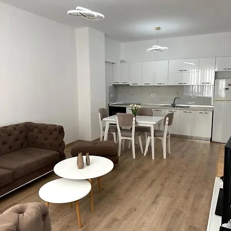 Essy Apartment *
