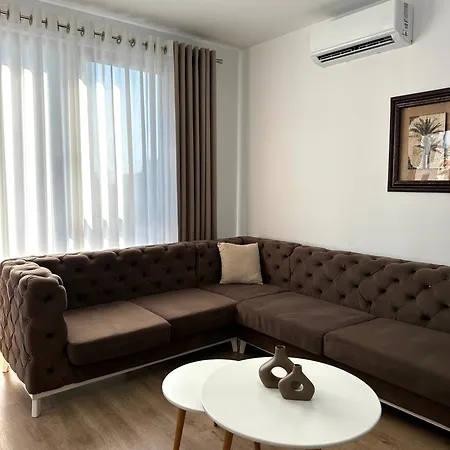 Essy * Tirana