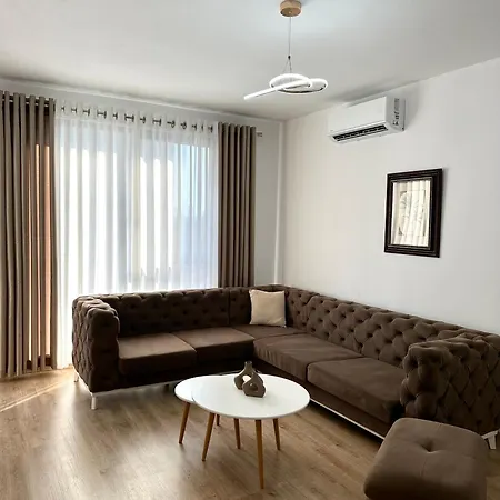 Essy Apartment *
